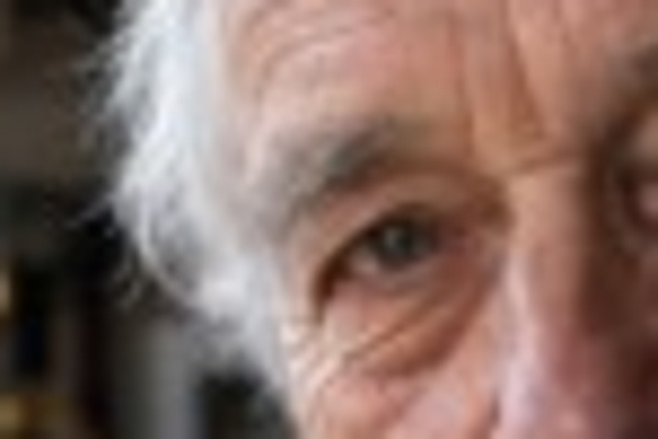 The watchmaker's eye: Standard enlargement